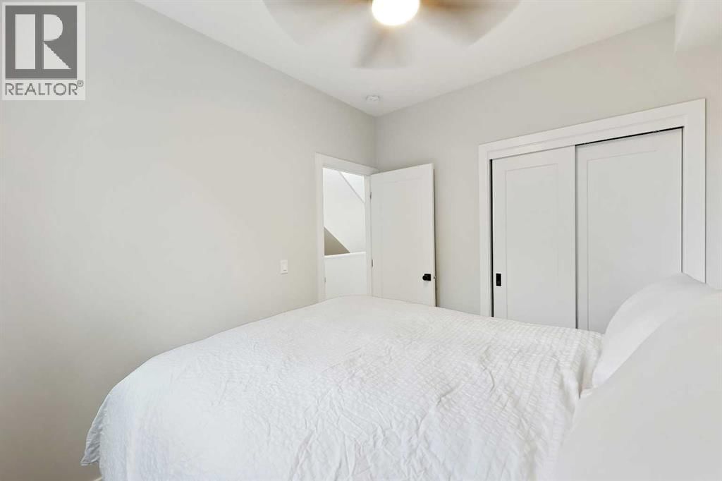 4929 20 STREET SOUTHWEST Image 23