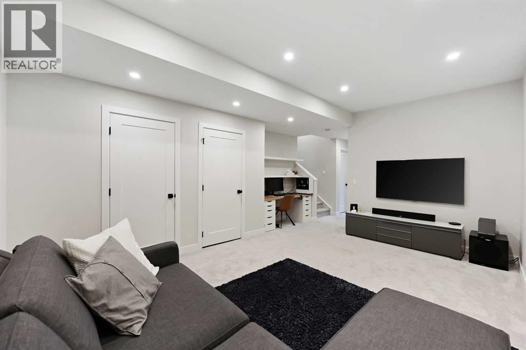 4929 20 STREET SOUTHWEST Image 36