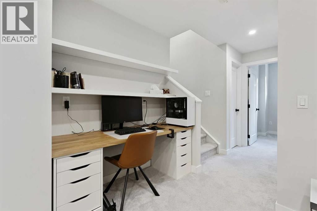 4929 20 STREET SOUTHWEST Image 38