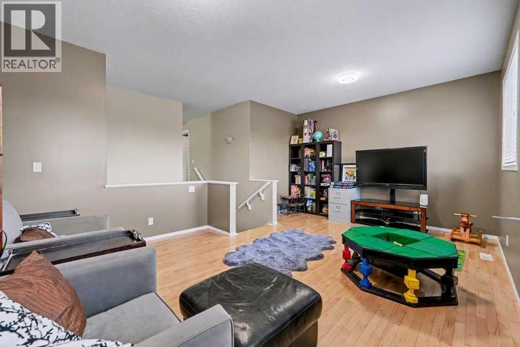 19 COPPERFIELD CRESCENT SOUTHEAST Image 17