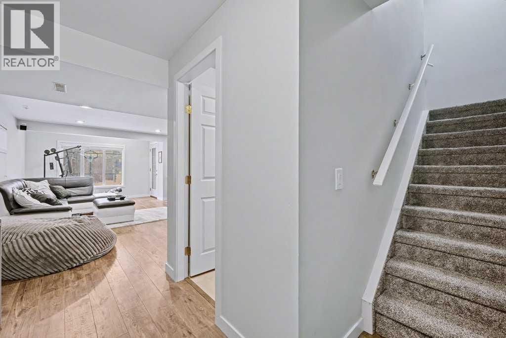 19 COPPERFIELD CRESCENT SOUTHEAST Image 27