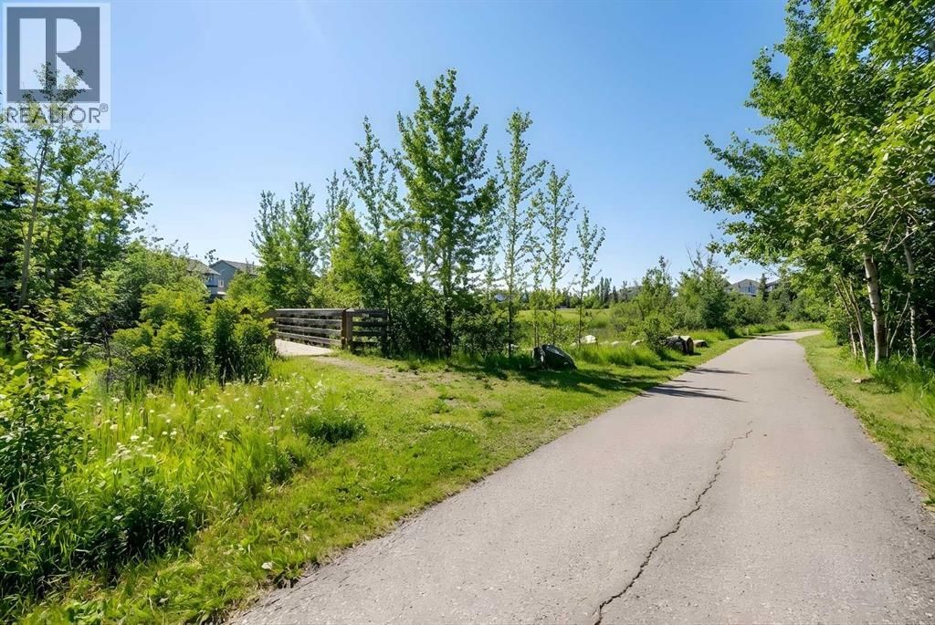 19 COPPERFIELD CRESCENT SOUTHEAST Image 38