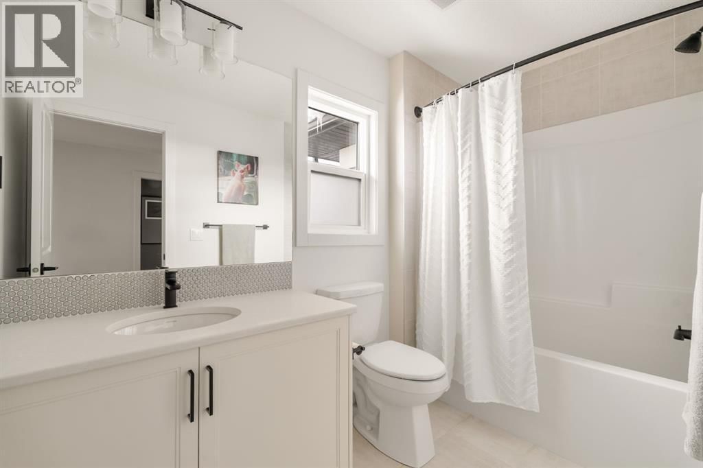 29 CRANBROOK PARK SOUTHEAST Image 32