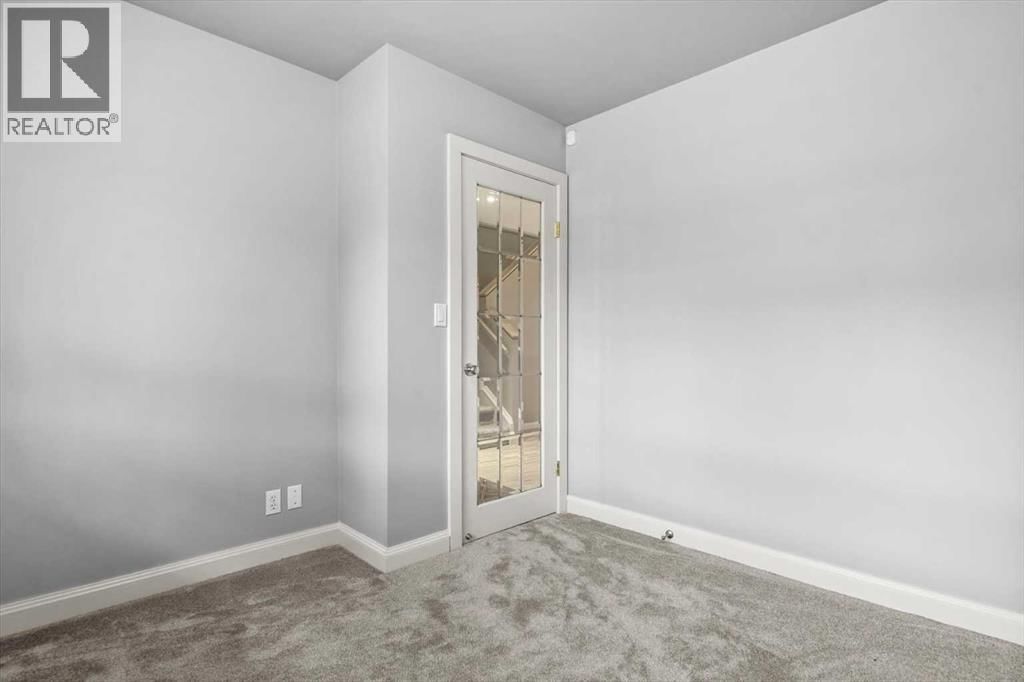 415 28 AVENUE NORTHWEST Image 13