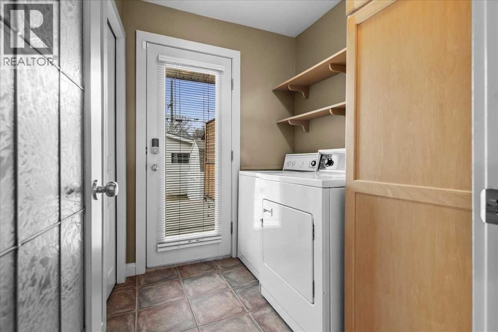 415 28 AVENUE NORTHWEST Image 15