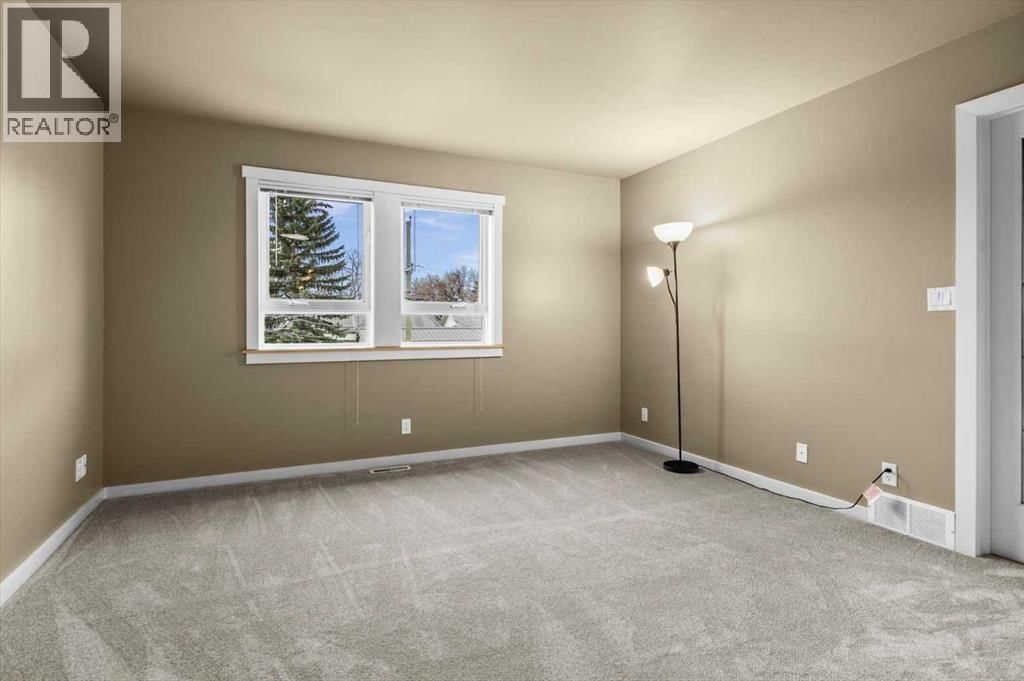 415 28 AVENUE NORTHWEST Image 23