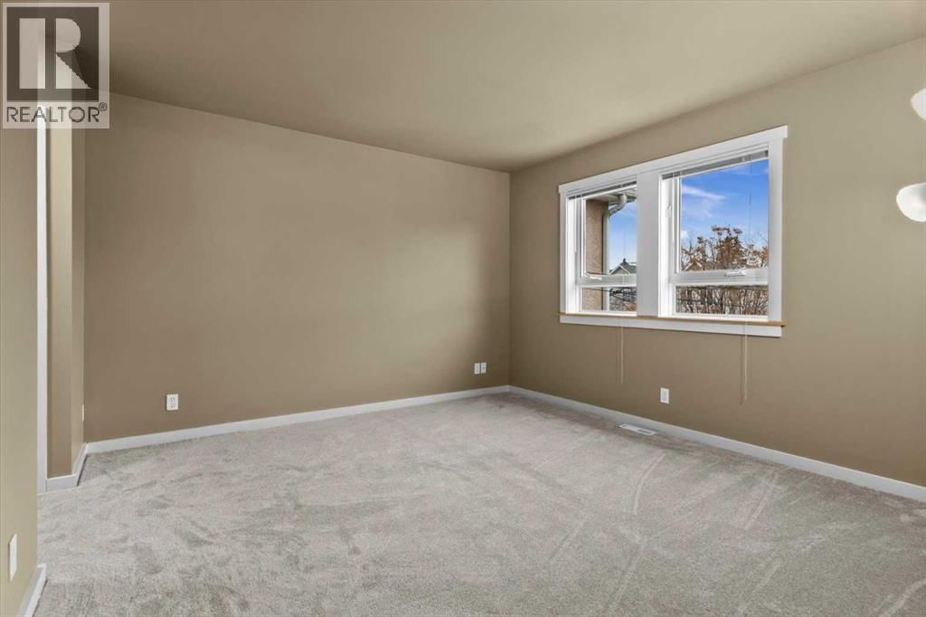 415 28 AVENUE NORTHWEST Image 24