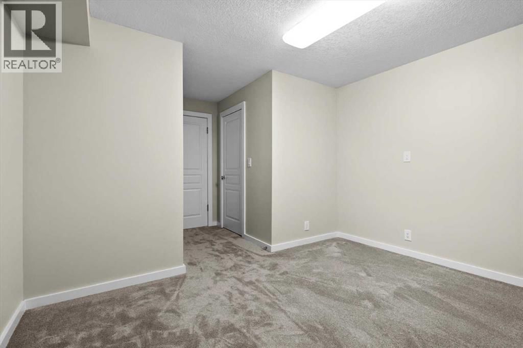 415 28 AVENUE NORTHWEST Image 39