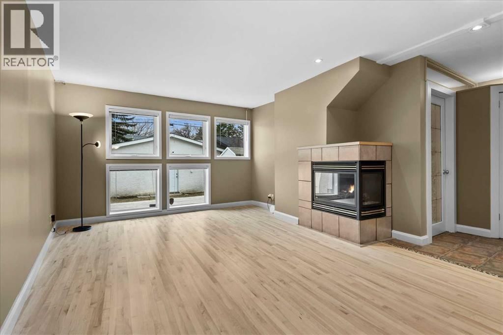 415 28 AVENUE NORTHWEST Image 8