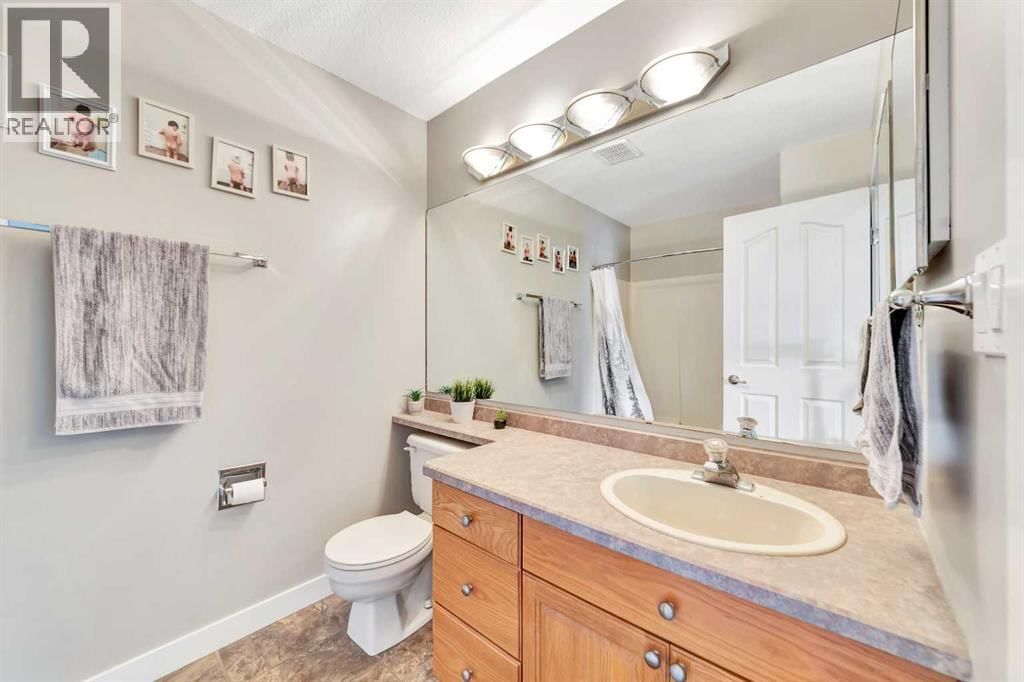 3308 63 AVENUE Image 20