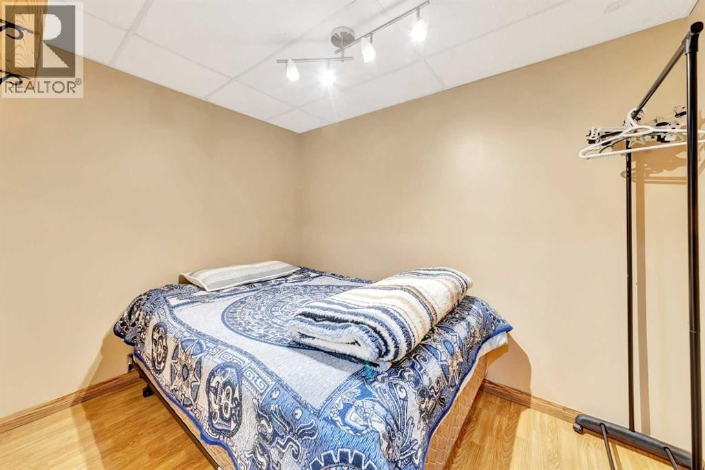 3308 63 AVENUE Image 27