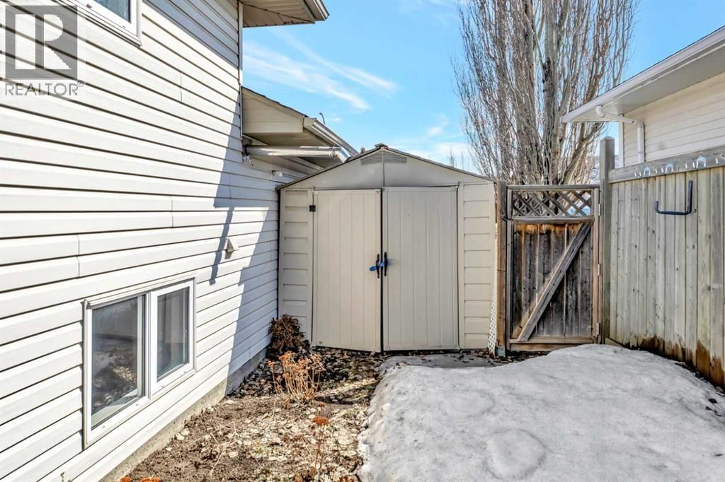 3308 63 AVENUE Image 37