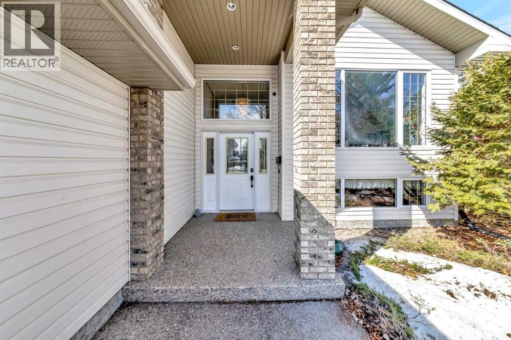 3308 63 AVENUE Image 4