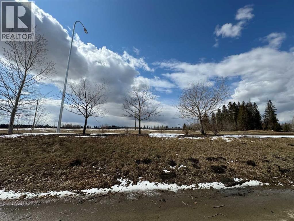 52 EMMETT CRESCENT Image 2