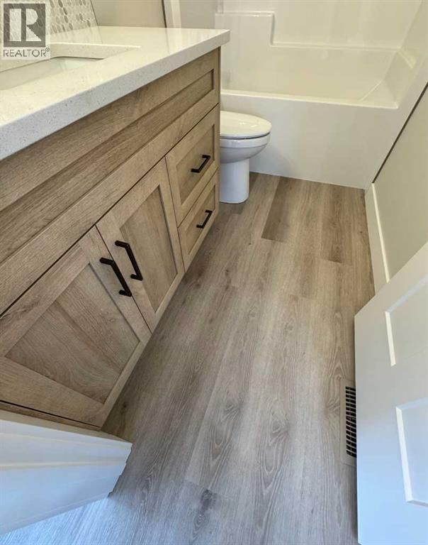 52 EMMETT CRESCENT Image 24