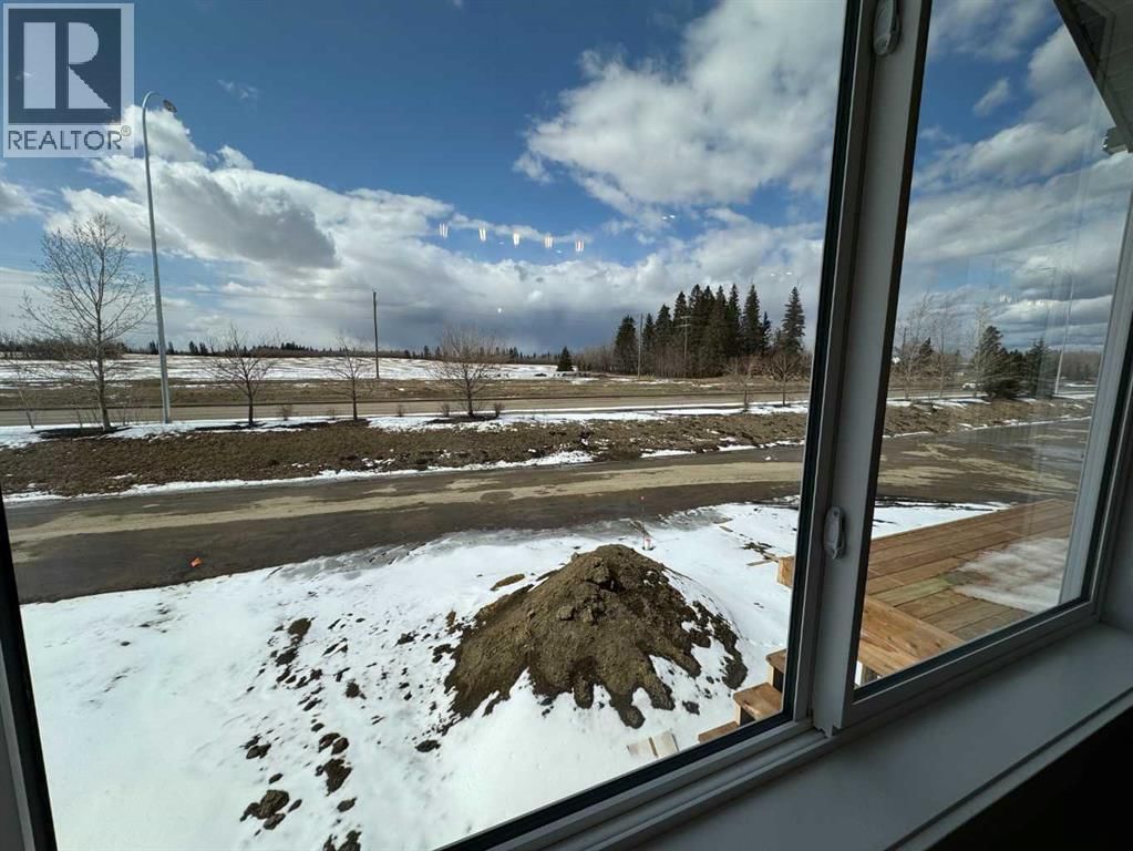 52 EMMETT CRESCENT Image 4