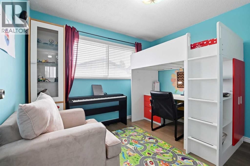 5218 SILVERTHORN ROAD Image 24