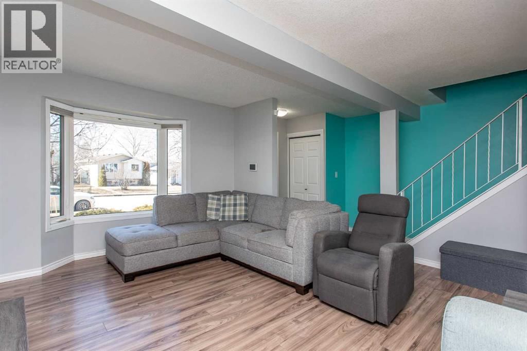 11 ERICKSON DRIVE Image 3