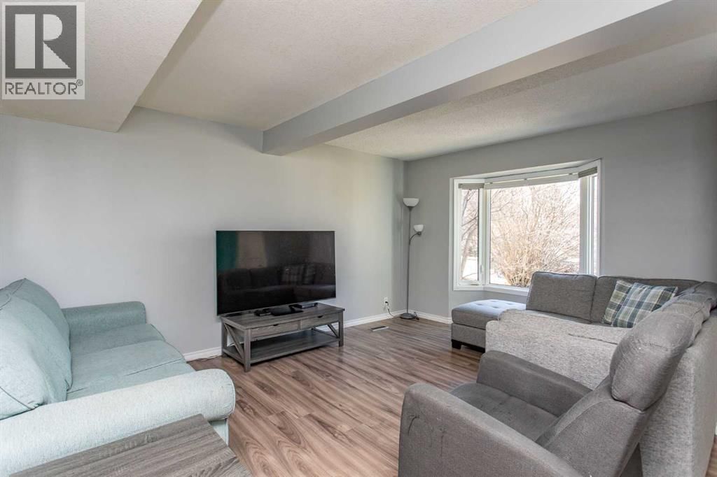 11 ERICKSON DRIVE Image 4