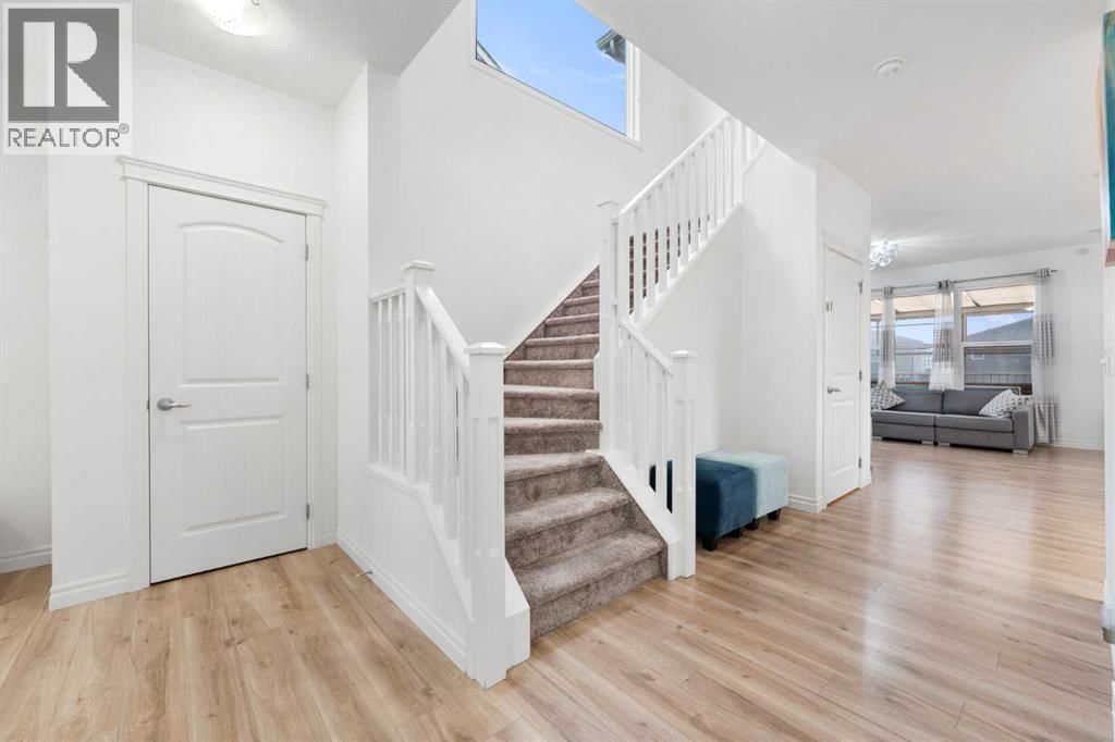 99 EVANSGLEN CIRCLE NORTHWEST Image 10