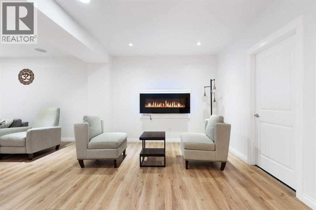 99 EVANSGLEN CIRCLE NORTHWEST Image 20