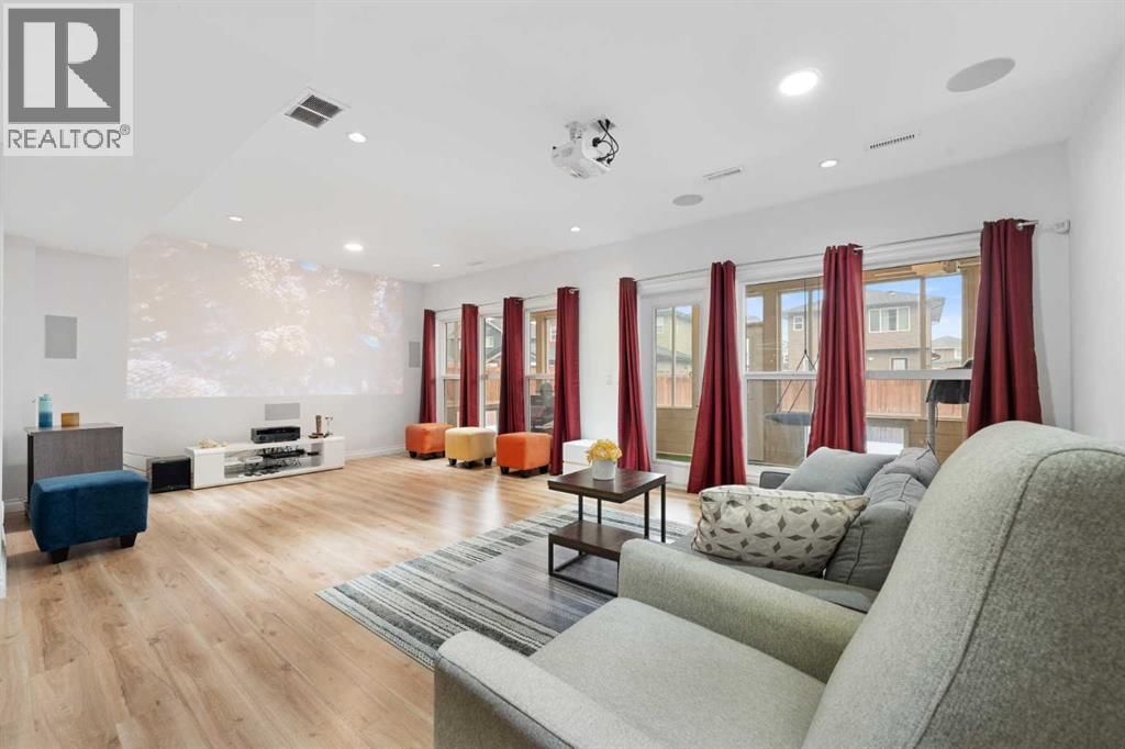 99 EVANSGLEN CIRCLE NORTHWEST Image 21