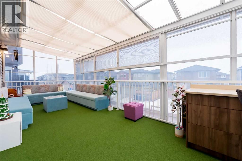 99 EVANSGLEN CIRCLE NORTHWEST Image 4