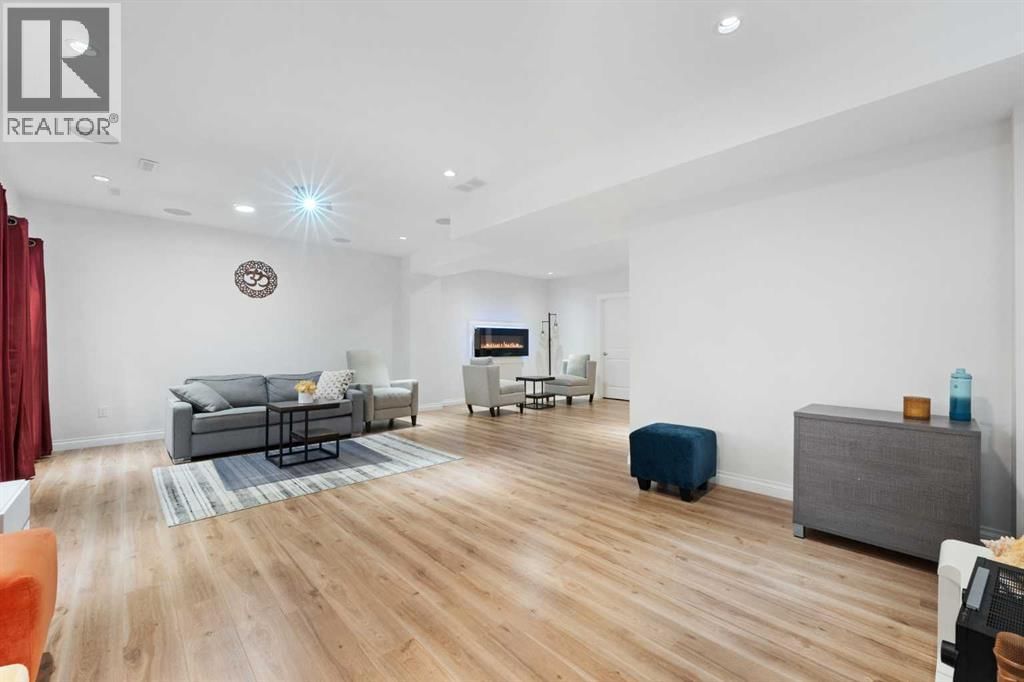 99 EVANSGLEN CIRCLE NORTHWEST Image 47