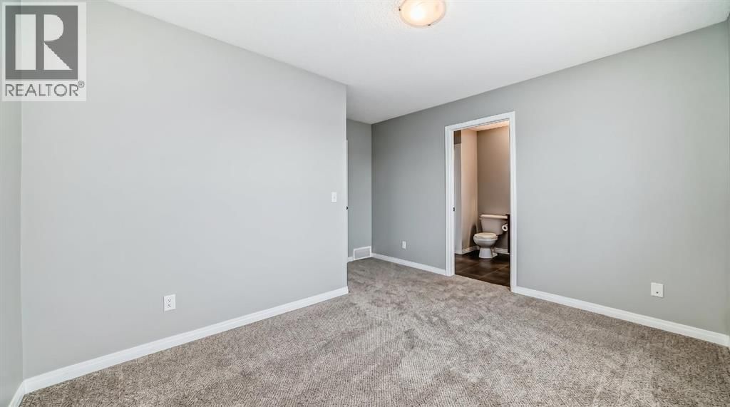 17 COPPERFIELD COURT SOUTHEAST Image 11