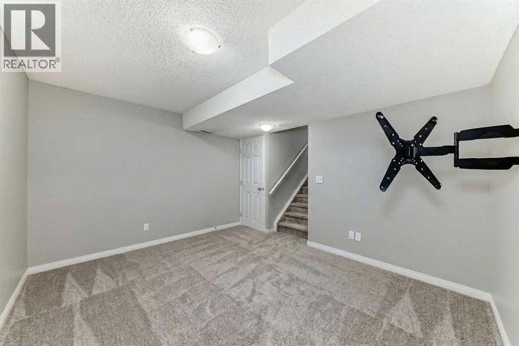 17 COPPERFIELD COURT SOUTHEAST Image 12