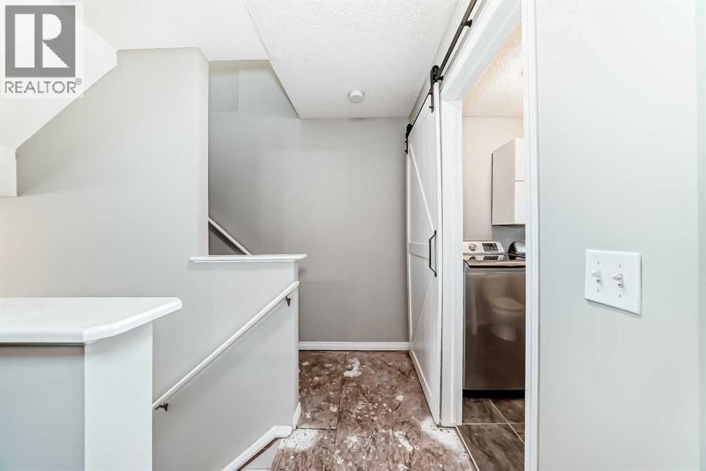 17 COPPERFIELD COURT SOUTHEAST Image 32