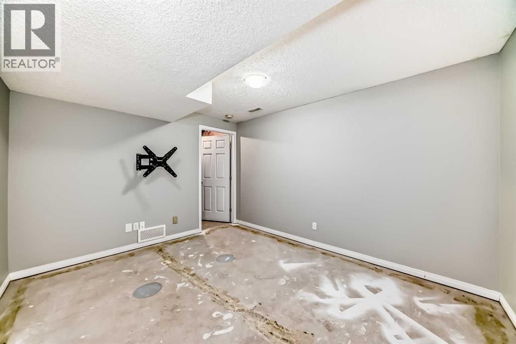 17 COPPERFIELD COURT SOUTHEAST Image 45