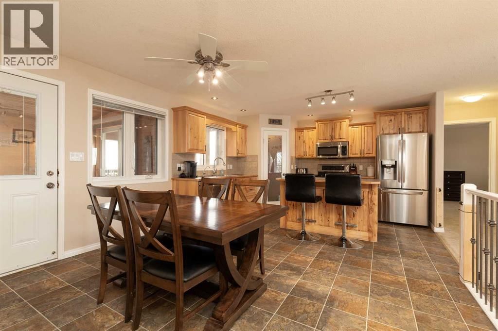 910 CENTENNIAL AVENUE Image 14