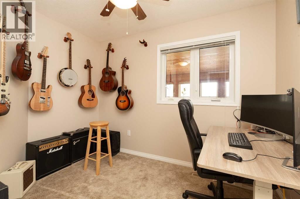 910 CENTENNIAL AVENUE Image 23