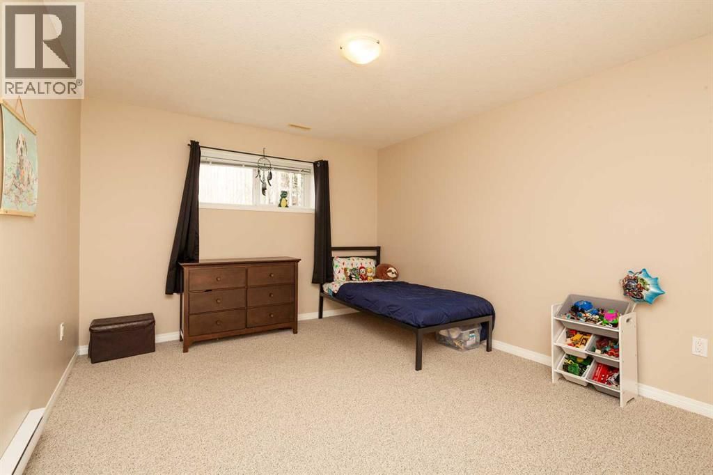 910 CENTENNIAL AVENUE Image 28