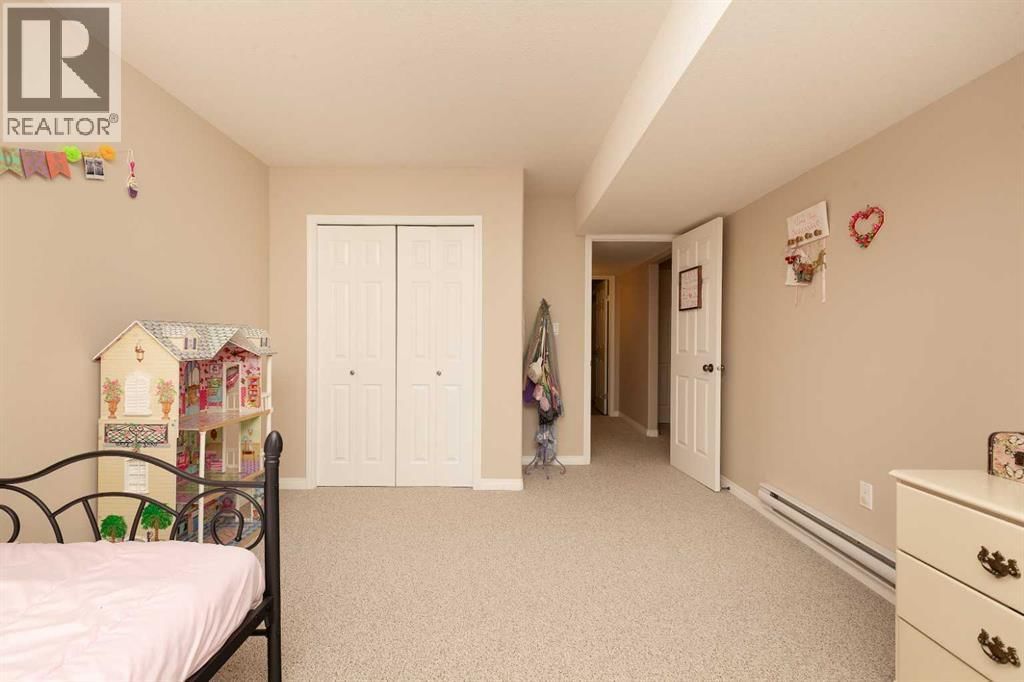 910 CENTENNIAL AVENUE Image 31