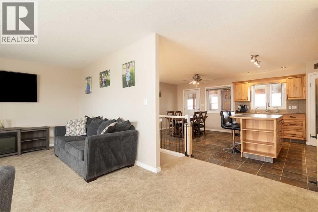 910 CENTENNIAL AVENUE Image 6