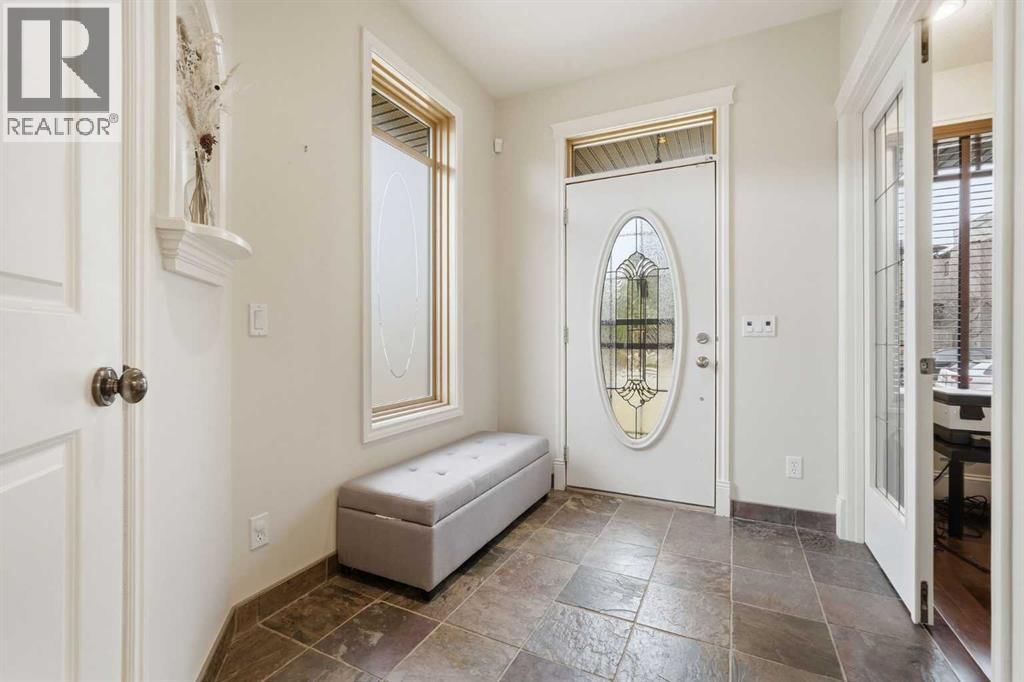 2517 21 STREET SOUTHWEST Image 2