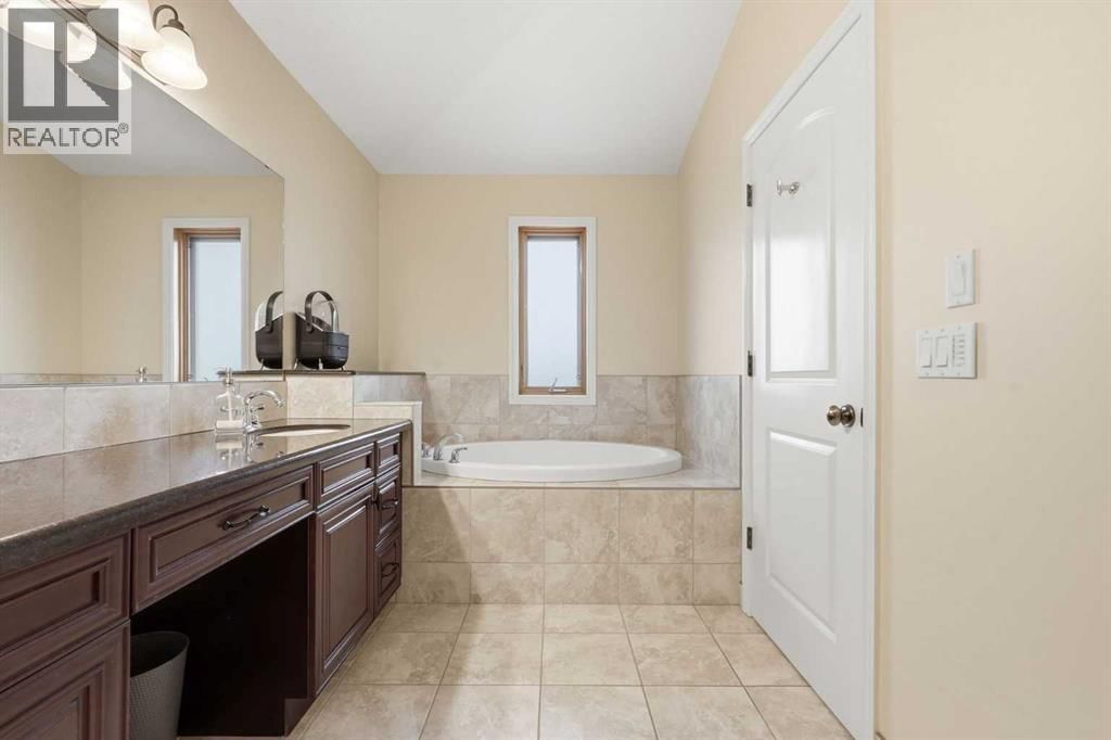 2517 21 STREET SOUTHWEST Image 24