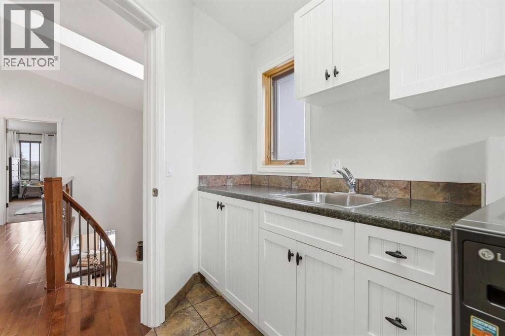 2517 21 STREET SOUTHWEST Image 32