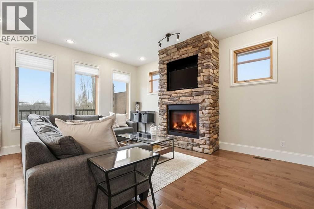 2517 21 STREET SOUTHWEST Image 4