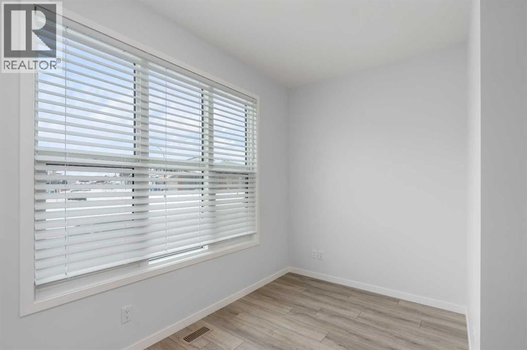 624 ROWMONT BOULEVARD NORTHWEST Image 7