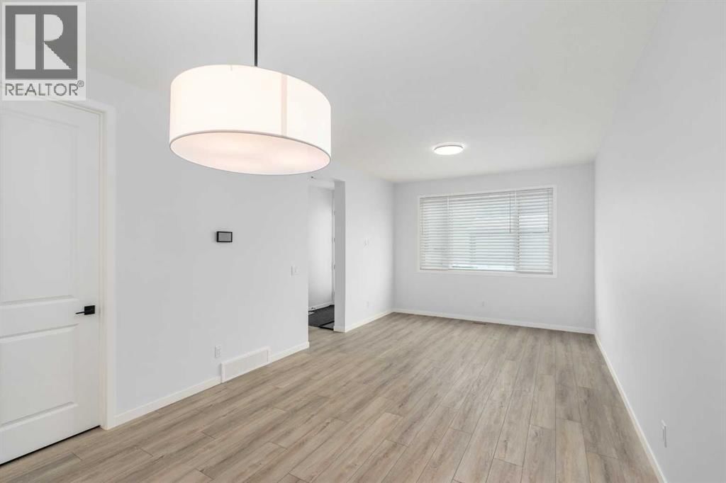 624 ROWMONT BOULEVARD NORTHWEST Image 9