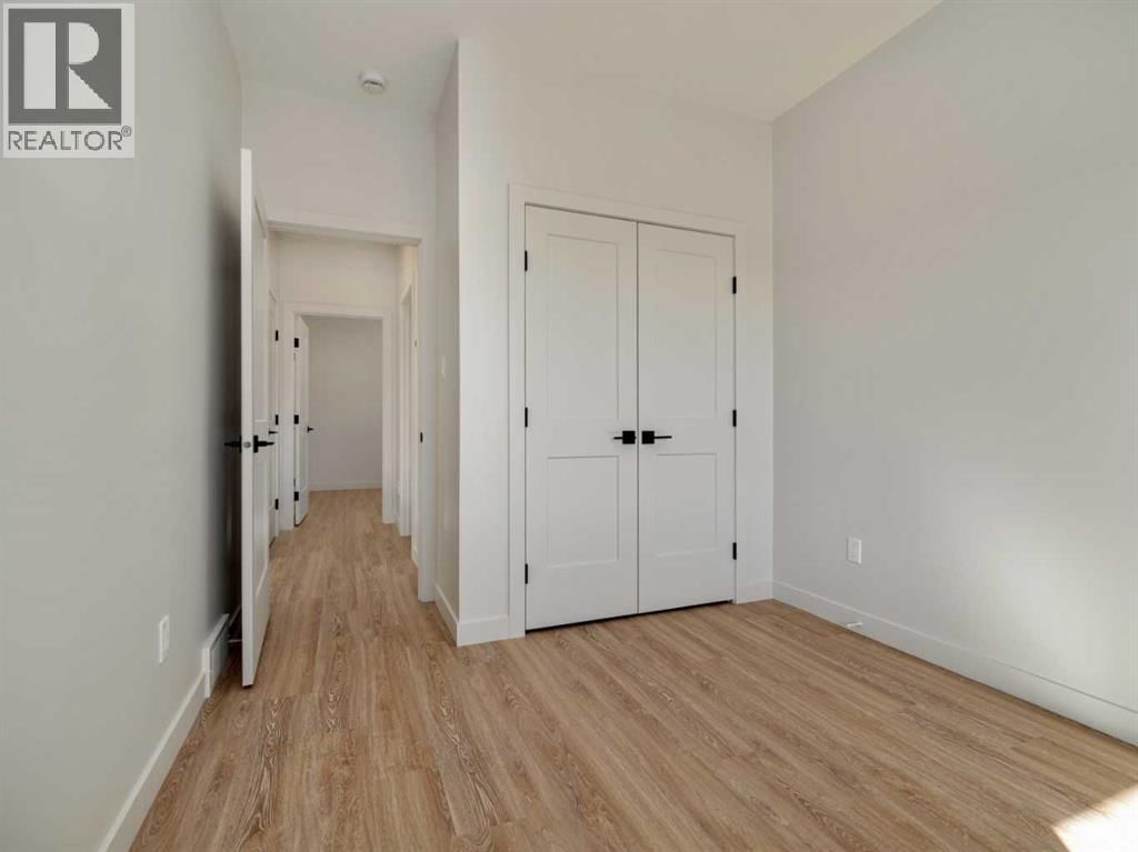 7042 48 STREET Image 11