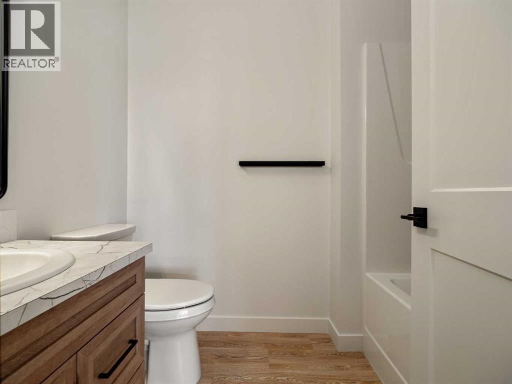 7042 48 STREET Image 14