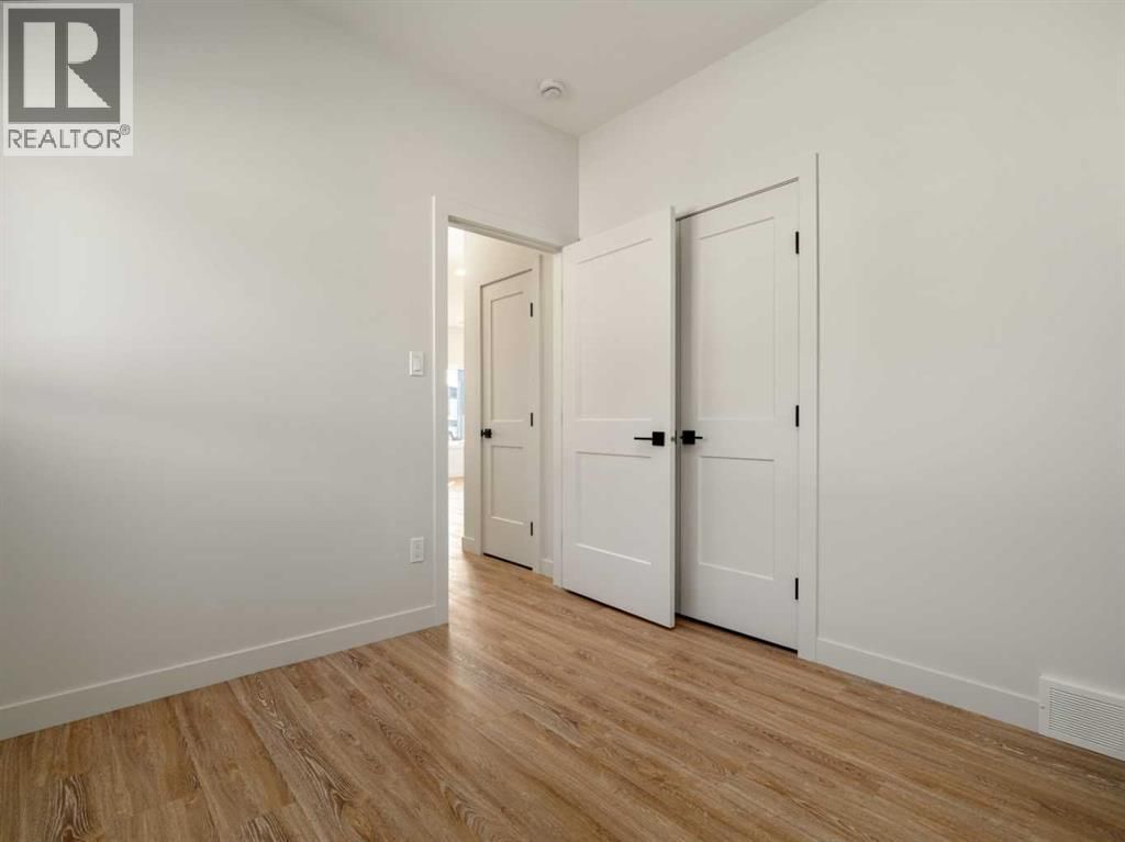 7042 48 STREET Image 17