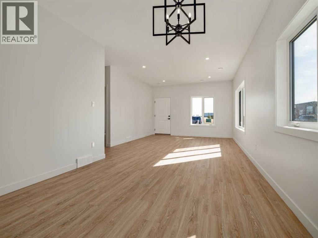 7042 48 STREET Image 21