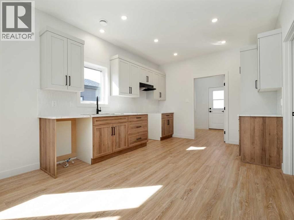 7042 48 STREET Image 22