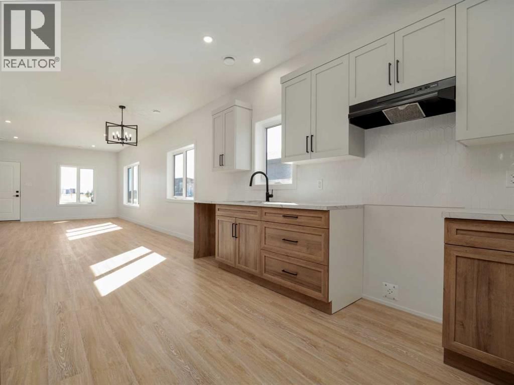 7042 48 STREET Image 26