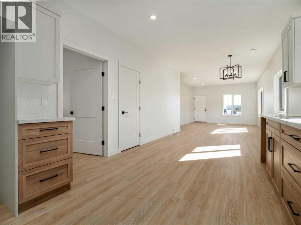 7042 48 STREET Image 27